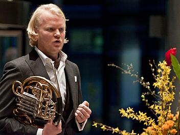 Christoph Eß ist der Solist beim Auftakt der Konzertsaison des Landestheaters Coburg.Jochen BErger