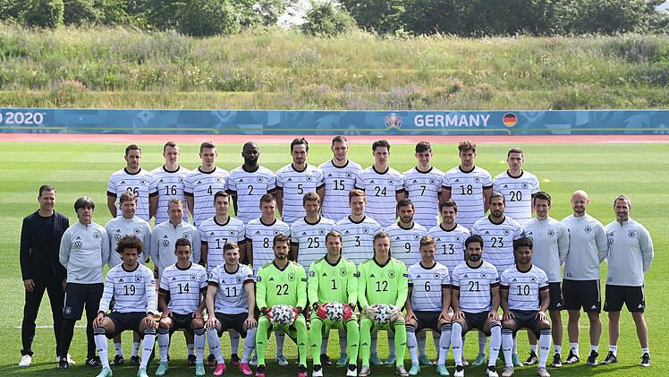 Fußball EM - Training deutsche Fußball-Nationalmannschaft