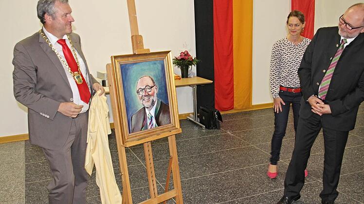 "Bin ich`s, die Krawatte passt schon mal?" Foto: Helmut Will