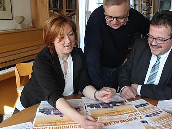 Hoffen auf regen Besuch beim Gesundheitstag (von links): Silke Wolf-Mertensmeyer, Harald Lappe und Bernd Feuerpfeil. Foto: _Veronika Schadeck