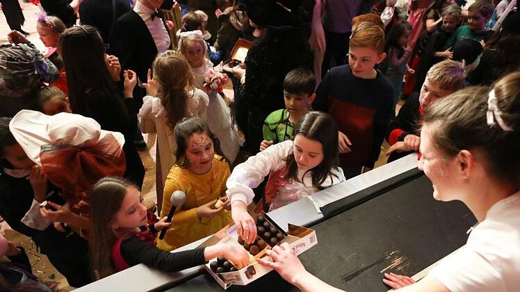 Impressionen vom Kulmbacher Kinderfasching in der Stadthalle Barbara Herbst