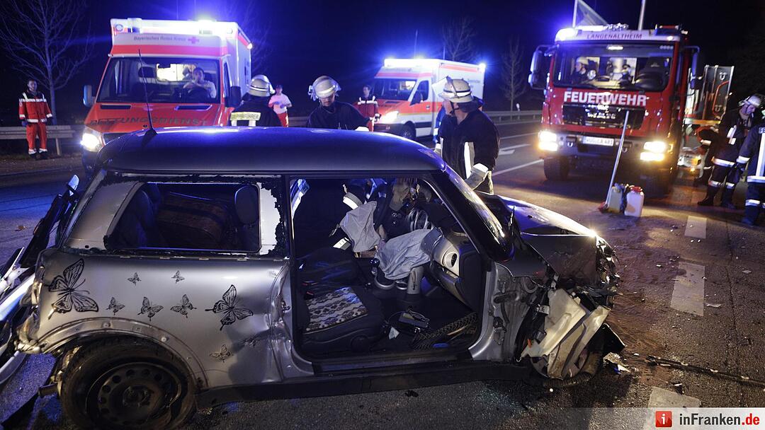 Unfall auf der B2: 80-Jährige in Lebensgefahr