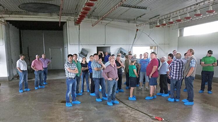 Die Landwirte bei einer Besichtigung Foto: Markus Heckmann