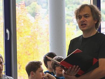Theaterpädaggoe Dirk Bayer, der  beruflich mit Schülern und kindergartenkindern arbeitet, hilft bei der Aufarbeitung der mutmaßlichen Missbrauchsfälle in der Bischberger Awo-Kita.Archivbild: gg