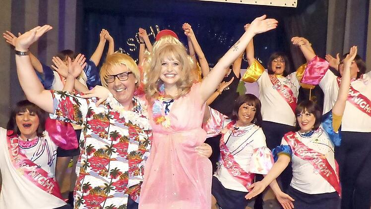 Das Damenballett der Faschingsgesellschaft Hollfeld mit "Alles gut - der ganz normale Wahnsinn"