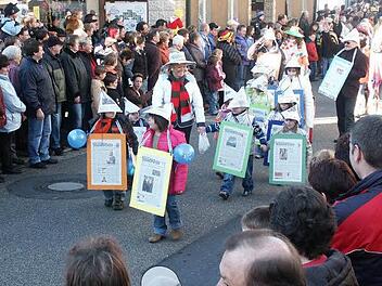 Mit der Vorschule hat Emmi Mähringer immer am Stadtsteinacher Fasching teilgenommen. Unser Bild entstand beim Umzug 2007. Foto: Archiv