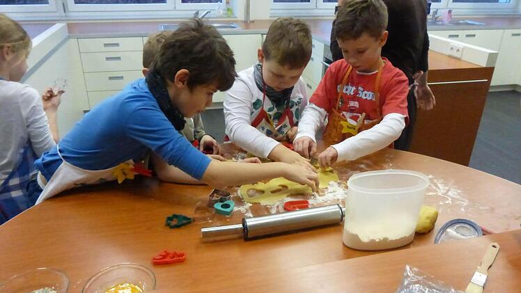 Mit Begeisterung waren die Kinder bei der Arbeit. Foto: Michael Kübert
