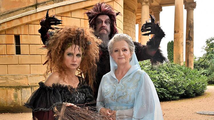 F&uuml;r das M&auml;rchen "Sechs auf einen Streich - Das M&auml;rchen von der silbernen Br&uuml;cke" standen unter anderem Christina Gro&szlig;e (links) Detlev Buck und Johanna Gastdorf vor der Kamera.