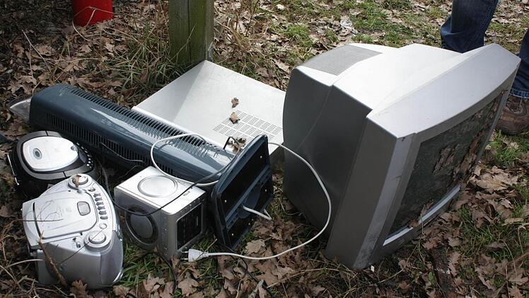 Am Straßenrand entsorgt. Foto: Andreas Dorsch