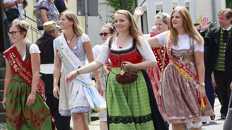 Der Festzug in Pretzfeld Foto: Andreas Hofbauer