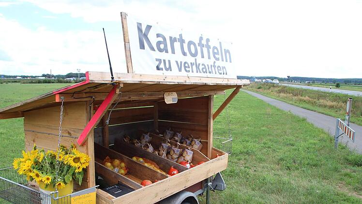 An diesem Verkaufsstand an der Medbacher Mühle   zahlen die meisten Kunden ihre Rechnung.  Foto: Andreas Dorsch