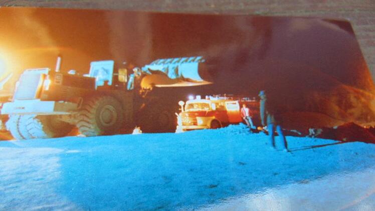 Auch nachts wurde gedreht. Foto: Hans Stadelmann/Repro: Petra Malbrich