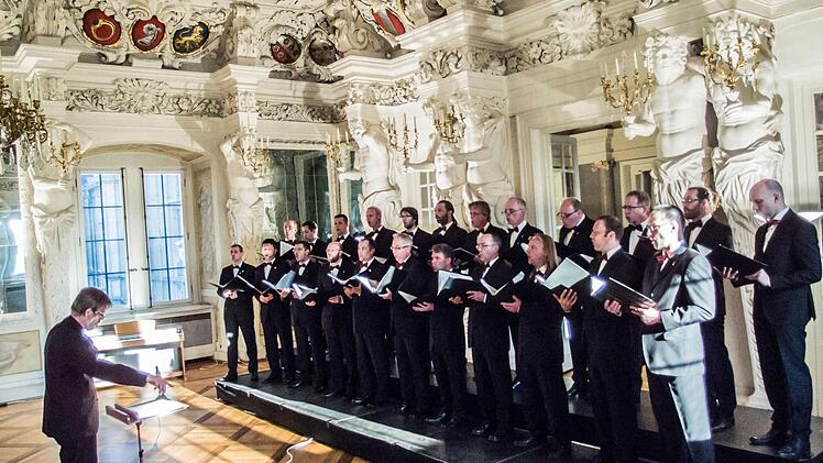 Ars Musica beim Auftritt im Coburger Riesensaal Foto: Jochen Berger