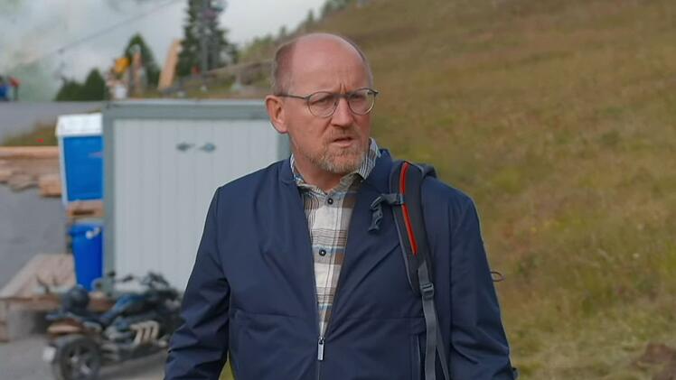 Lukas Kalbermattens Hotel fiel dem Bergsturz im Schweizer Ort Blatten zum Opfer. Trotzdem will er ein neues Hotel eröffnen - im selben Ort.