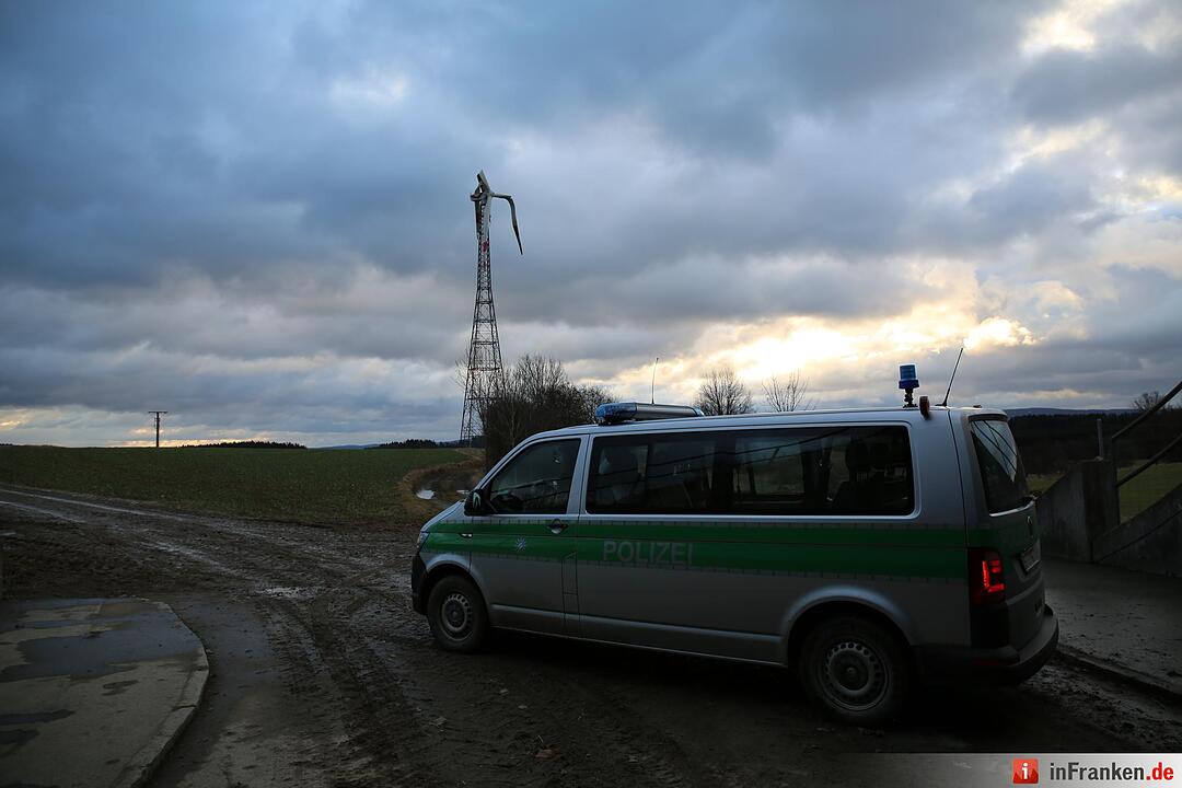 Unwetter über Franken - Böe knickt Rotorblatt ab
