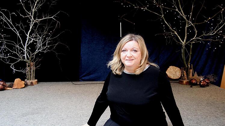 Miriam Imhof auf der Bühne, von der sie unzählige Male Künstler und Gäste begrüßte.Richard Sänger