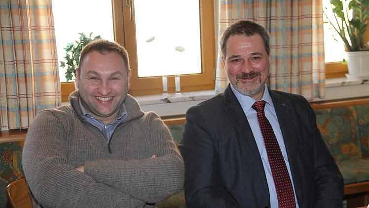 Politik und Bauernverband diekutierten: CSU-Landtagsabgeordnete Jürgen Baumgärtner Kreisobmann Michael Bienlein