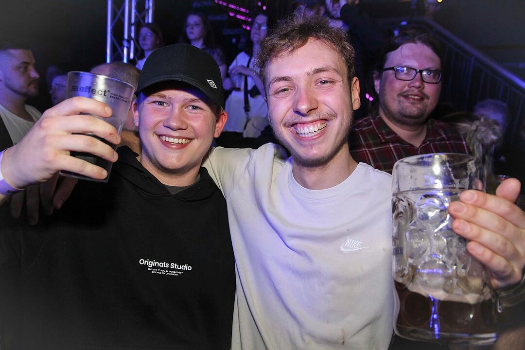 RADSPITZ live im Schwingen Nightlife