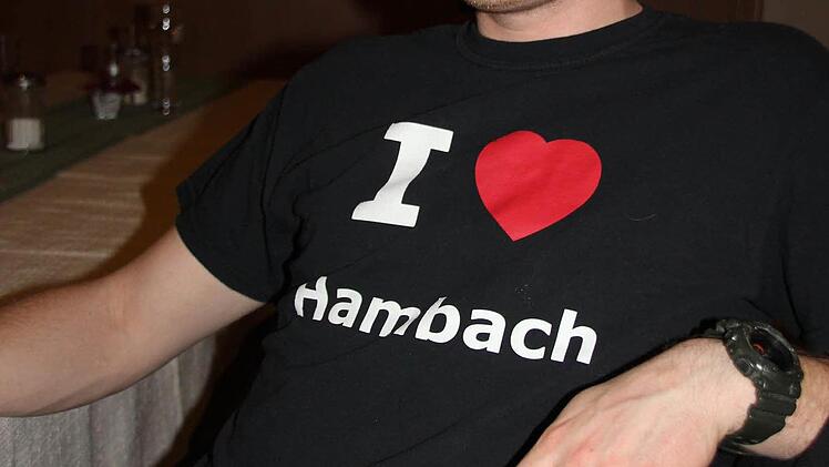 Seine Sympathie für die Hambach-Strecke stellte dieser Motorradfan aus Untermerzbach zur Schau.