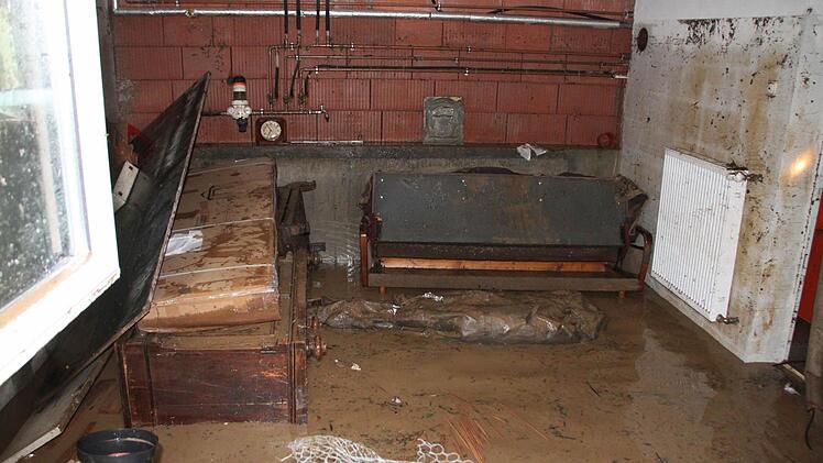 Der Keller der Familie Erdmann ist voller Wasser. Foto: Heike Beudert