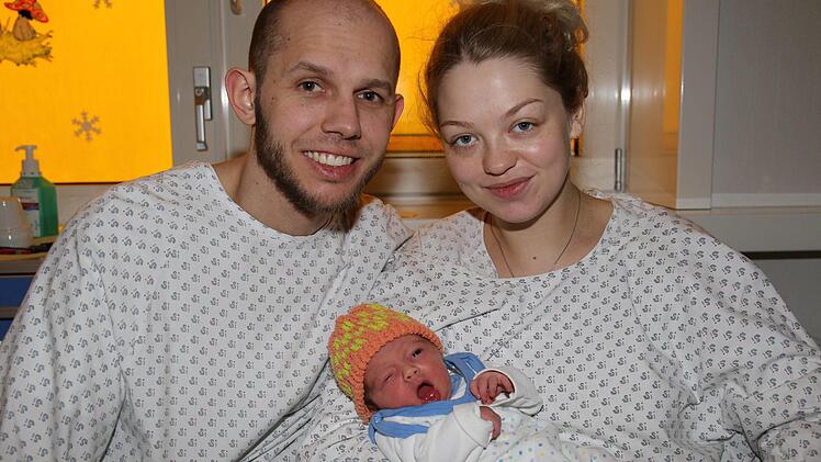 Über die Geburt ihres ersten Kindes Marcelina freuen sich die Eltern Artur und Katarzyna Szpakowska riesig. Foto: Wolfgang Desombre