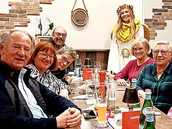 Weihnachtsengel Jule war Überraschungsgast bei der vorweihnachtlichen Feier der Forchheimer.