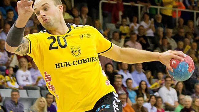 Kommt ein Rechtsaußen geflogen: Offenbar arbeitet der HC Erlangen derzeit intensiv daran, dass Coburgs Florian Billek in der kommenden Saison in anderen Farben auf Torejagd geht. Foto: Höchstädter/Archiv