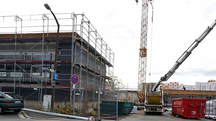 Die Sanierung der Turnhalle ist bald abgeschlossen.    Foto: Richard Sänger