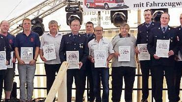 Diese Herren wurden für 25 bzw. 30 Jahre treue Mitgliedschaft in der Eibenberger Wehr geehrt.