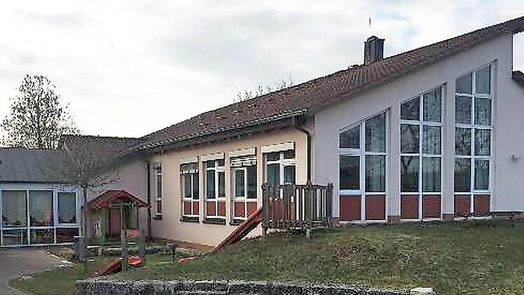 Der Kindergarten St. Josef in Heroldsbach muss um zwei Kindergartengruppen erweitert werden.