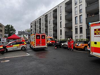 Wohnungsbrand in Nürnberg: Berufsfeuerwehr im Einsatz