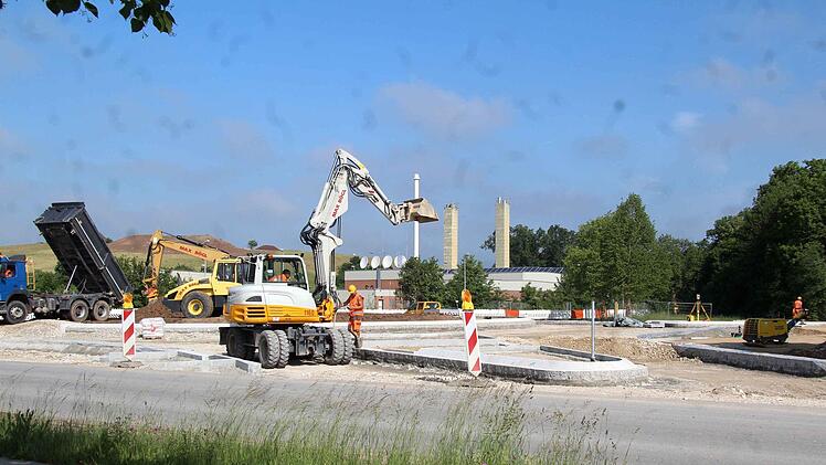 Die Fahrbahnen sind schon zu erkennen.