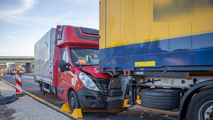 Ein Verletzter nach Auffahrunfall auf der A3