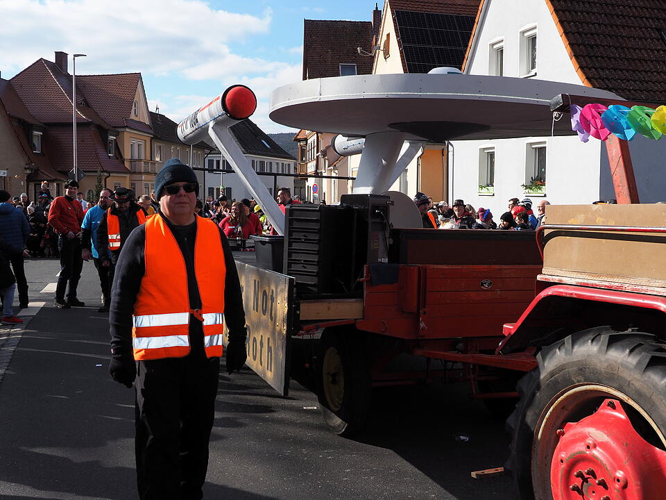 Wildes Faschingstreiben in Steinach an der Saale.