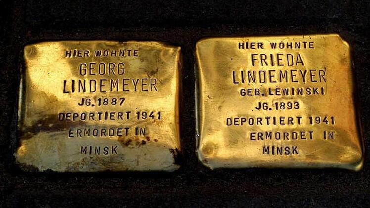 Stolpersteine, wie sie in vielen deutschen Städten an Opfer des NS-Regimes erinnern