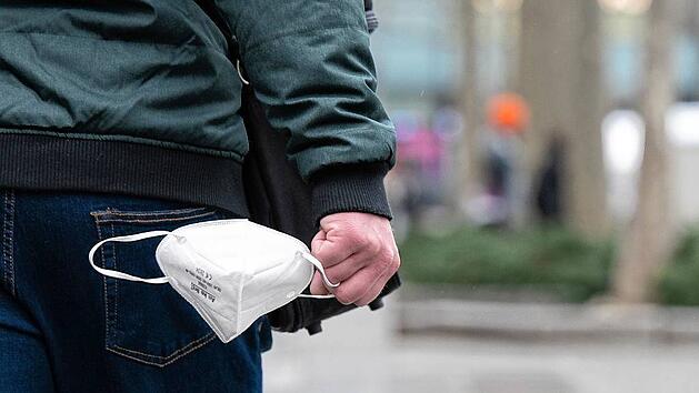 Die Masken fallen vielerorts - doch die Corona-Pandemie ist nicht beendet