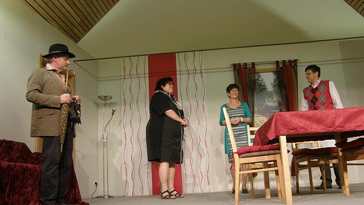 Aufführung der Thundorfer Theatergruppe.Foto: Philipp Bauernschubert