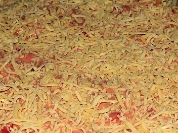Hersteller ruft Käse zurück und warnt vor Verletzungen - "keinesfalls konsumieren"