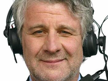 Werden Sie nach Wort-Silben bezahlt? Heutige Fernseh-Kommentatoren wie Marcel Reif quasseln oft ohne Punkt und Komma. Foto: dpa