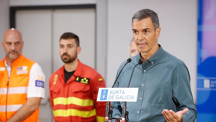 Spaniens Regierungschef unterbricht Urlaub