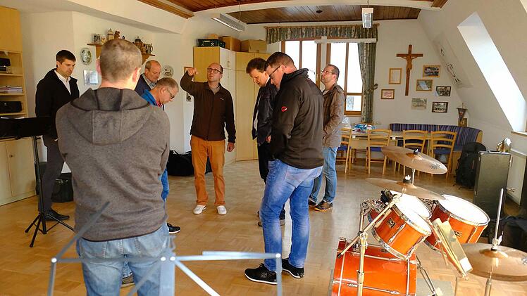 Im Dachgeschoss des alten Rathauses probt regelmäßig die Kapelle der Musikvereinigung Wartmannsroth.