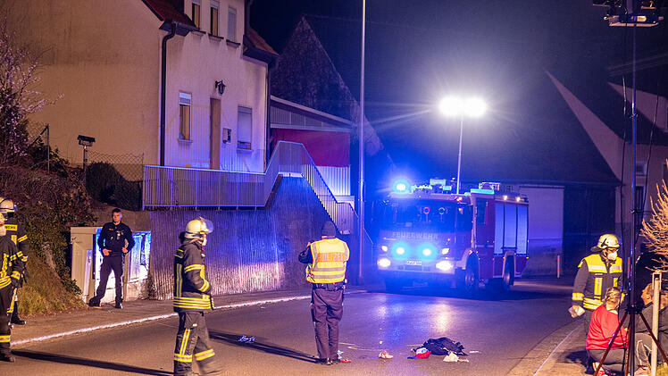 Stegaurach: Auto erfasst Mann: 33-Jähriger schwer verletzt