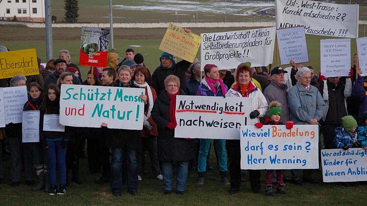 Der Protest gegen die Höchstpannungsleitung geht weiter. Foto: Rainer Lutz
