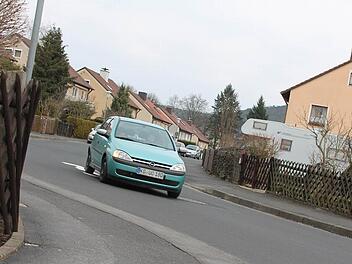 Die Verkehrsbelastung in der Albrecht-Dürer-Straße ist den Anwohnern zu hoch. Fotos: Benedikt Borst
