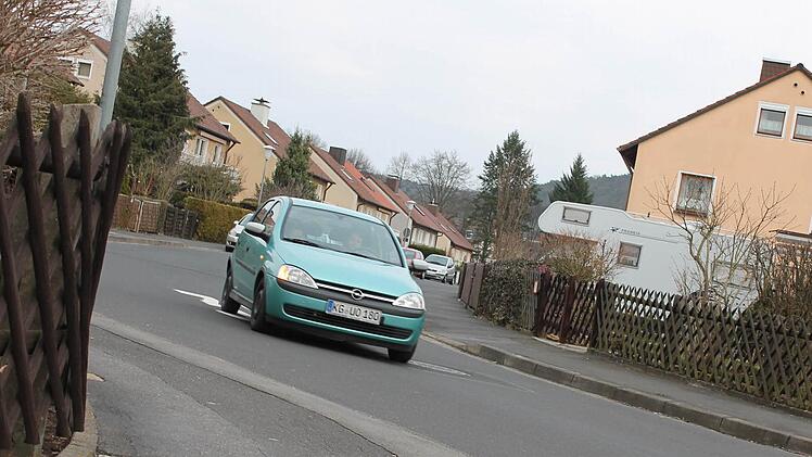 Die Verkehrsbelastung in der Albrecht-Dürer-Straße ist den Anwohnern zu hoch. Fotos: Benedikt Borst