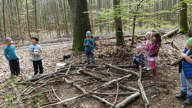 ... brachte den Limbacher Kindern ...