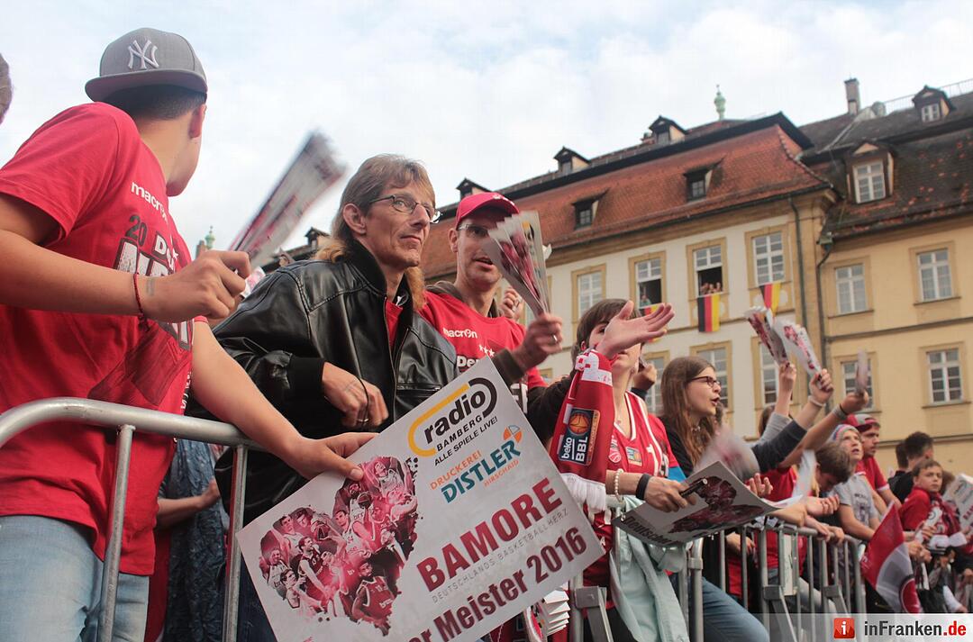 So feiern die Brose Baskets