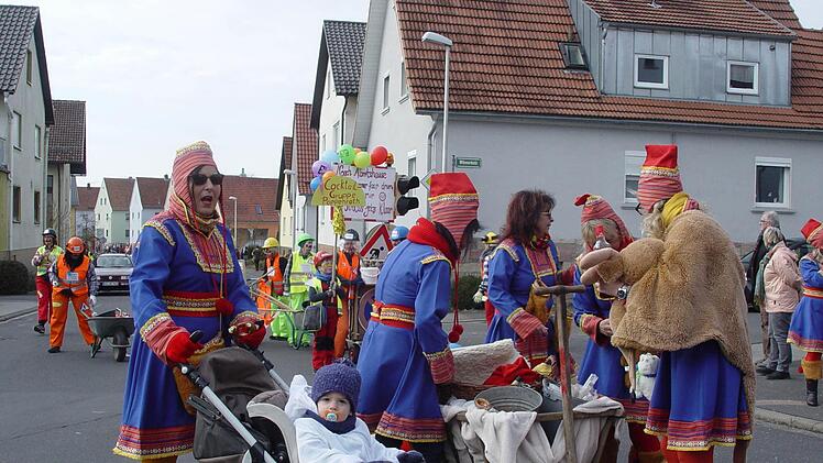 Faschingsumzug in Poppenroth.  Foto: Wolfgang Wimmel
