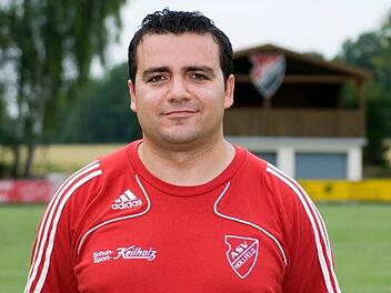Bald trägt er Blau statt Rot: Mesut Kimiz wird neuer Spielleiter bei der SpVgg Jahn Forchheim.  Foto: Archiv