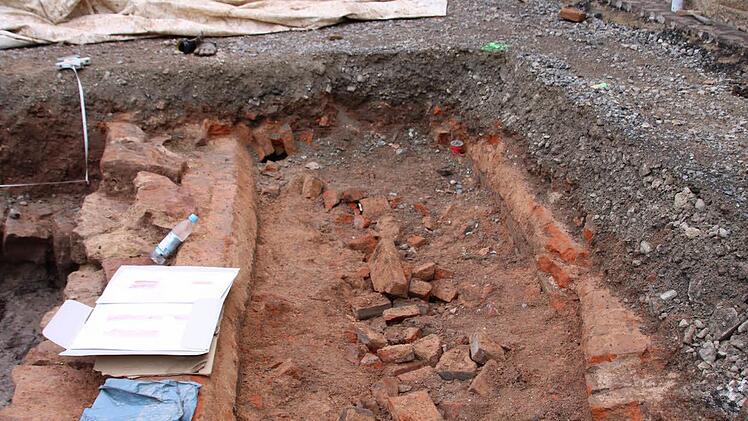 Bilder von der archäologischen Voruntersuchung. Foto: Ralf Ruppert